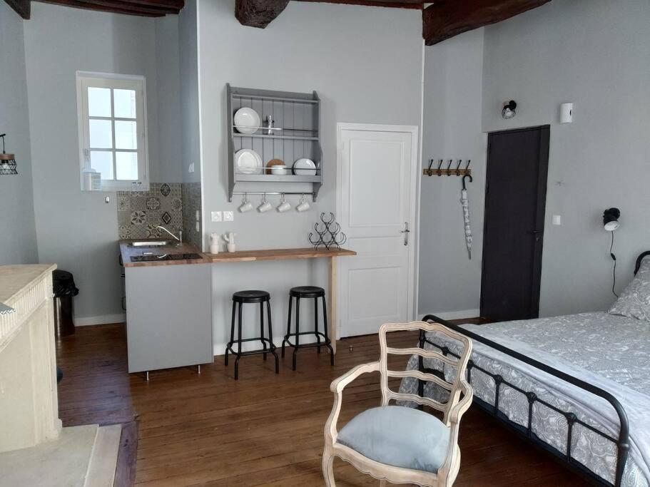 Authentique Studio Au Coeur De Μπαγιέ Εξωτερικό φωτογραφία