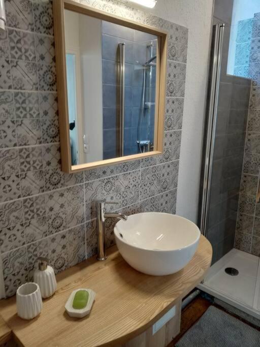 Authentique Studio Au Coeur De Μπαγιέ Εξωτερικό φωτογραφία